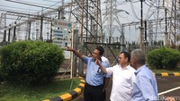Kemudian Sudirman langsung menuju area control room Gardu Induk Gandul. Di sini, pria yang akrab disapa SS ini mendengarkan presentasi dari PLN. Sudirman sempat meminta petugas PLN untuk menjelaskan cara kerja mesin kontrol pada gardu listrik.