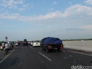 Horor di Brexit, Selain Macet Total Kini Muncul Sampah Berserakan