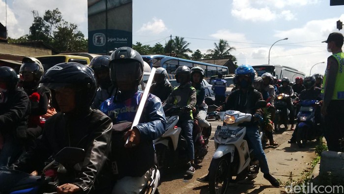 Malam Ini 60 Ribu Motor Diprediksi Padati Jalur Nagreg