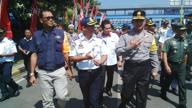 Datangi Pelabuhan Gilimanuk, Kapolda Bali Pantau Arus Mudik