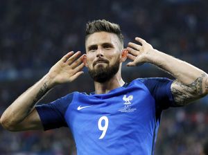 Agen: Gaya Permainan Napoli Cocok untuk Giroud