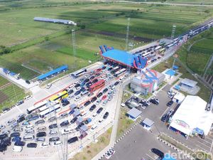 Pasok BBM di Tengah Macet Brexit, Pertamina Kerahkan Pick Up Hingga Pasukan Motor