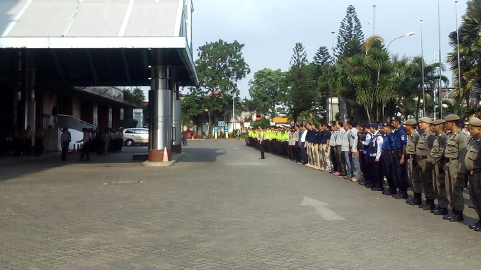 Pimpin Apel Malam Takbiran, Kapolres Jaktim Minta Kesiagaan Ditingkatkan