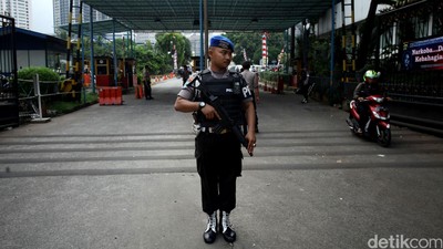Pengamanan di Mapolda Metro Jaya Diperketat