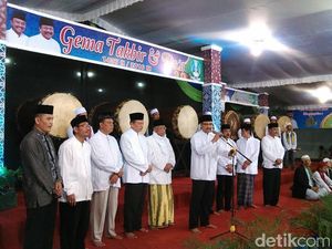 Takbiran di Masjid Al Akbar, Gus Ipul Sentil Pemahaman Jihad yang Salah