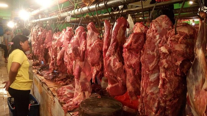 Daging sapi dan kerbau di Pasar Jatinegara