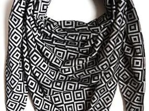 Pria Ini Ciptakan Scarf Ajaib Agar Selebriti Hilang dari Kamera Paparazzi