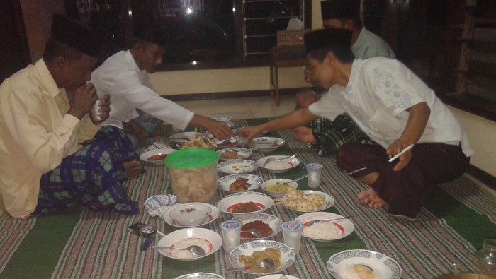 Sedekah Lebaran, Ritual Desa Adat Using Kemiren Berbagi Kebahagiaan