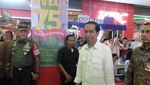 Berbagai Hal yang Dilakukan Jokowi Saat Nge-Mall