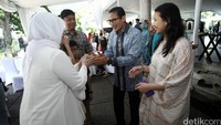 Sandiaga Uno tampak didampingi sang istri, Nur Asia di acara tersebut.