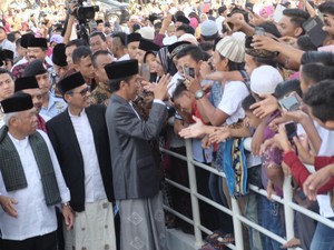Usai Berlebaran di Padang, Presiden Jokowi Pulang ke Solo