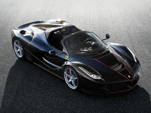 Ferrari Hadirkan Supercar LaFerrari Aperta di Indonesia