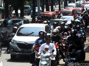 Ada Antrean Kendaraan Jelang Tempat-tempat Wisata di Jakarta