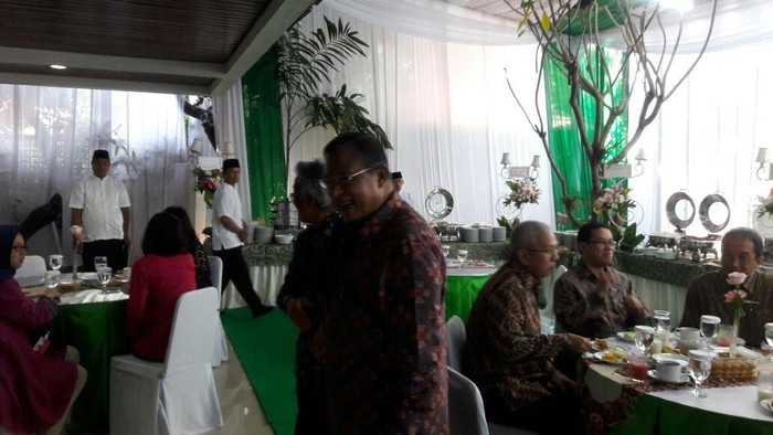 Hari Kedua Lebaran, Darmin Gelar Open House di Rumah Dinas