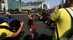 Memanfaatkan Lengangnya Jalanan Jakarta