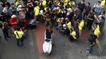 Memanfaatkan Lengangnya Jalanan Jakarta