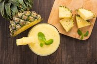 Unggah Foto Minum Jus Nanas, Kim Kardashian Suruh Netizen Cek Khasiatnya di Google