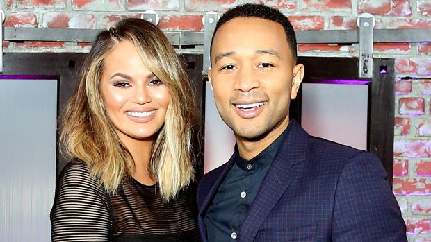 Chrissy Teigen dan John Legend
