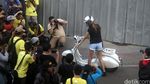 Memanfaatkan Lengangnya Jalanan Jakarta