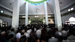 Jenazah Husni Kamil Manik Disalatkan