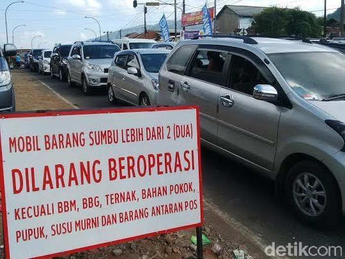Nagreg- Garut Masih Padat, One Way Diprioritaskan ke Arah Cileunyi