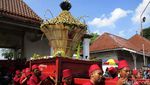 Rebutan Gunungan Grebeg Syawal Kraton Yogyakarta