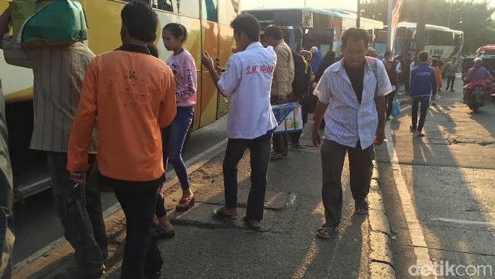 Ribuan Penumpang Sudah Tiba Di Terminal Kampung Rambutan
