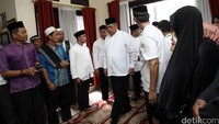 SBY tiba pukul 10.35 WIB di Jl Siaga Raya 23, Pejaten Barat, Jakarta Selatan, Jumat (8/7/2016).