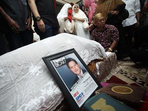 Anies Baswedan: Husni Kamil Manik Hibahkan Hidupnya untuk Demokrasi