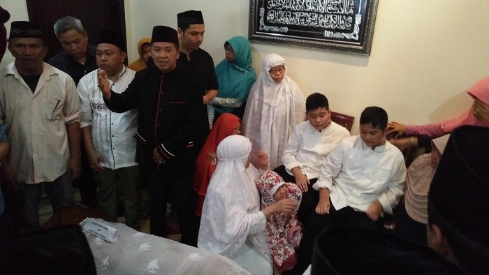 Kakak Husni: Maafkan Adik Saya Bila Ada Kata-kata yang Salah