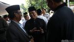 Sejumlah Tokoh Melayat Husni Kamil Manik