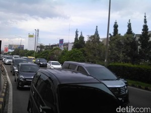 Hingga Sore, Lebih dari 10 Ribu Kendaraan Memasuki Jakarta Via Jagorawi