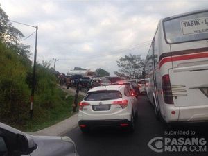 Lalin Gentong Arah Nagreg Masih Padat Pagi Ini