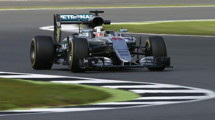 Hamilton Sapu Bersih Latihan Bebas