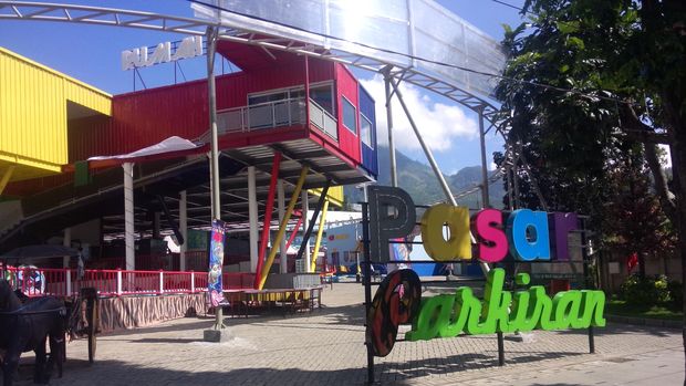 Sepeda Udara Pasar Parkiran (Foto: Aminuddin)