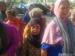 Senangnya Mbah Seneng Bisa Ketemu Jokowi di Gedung Agung Yogyakarta