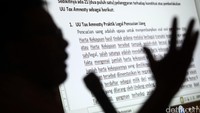 Diskusi ini membahas tentang akan adanya pengajuan sidang peninjauan UU Tax Amnesty.