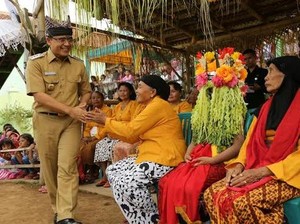 Berburu Kembang Dermo di Ritual Seblang Olehsari Banyuwangi