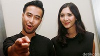Keduanya mengaku senang melakukan hal-hal spontan untuk menjaga hubungan mereka. Pool/Gus Mun/detikFoto.