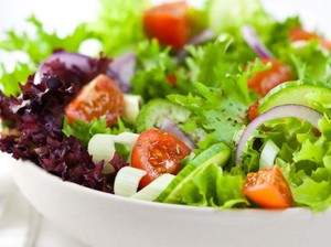 Racik Salad Kaya Nutrisi dan Rendah Lemak dengan Trik Ini (1)