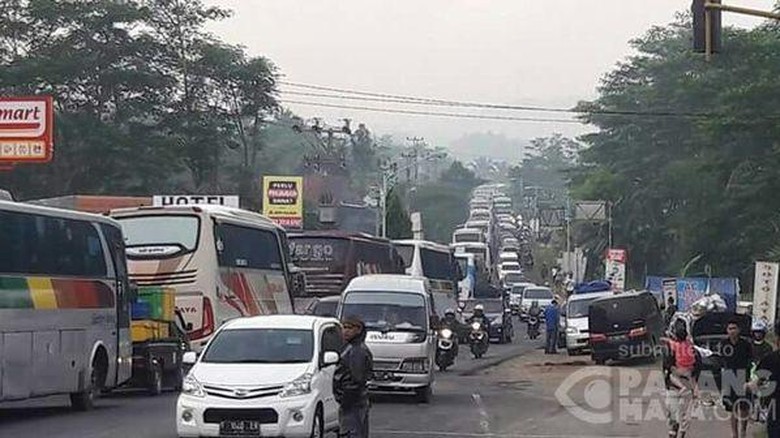 Cerita Pemudik yang Salah Perhitungan Saat Arus Balik Cerita Pemudik yang Salah Perhitungan Saat Arus Balik