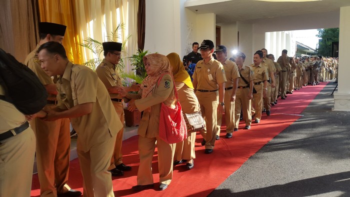 Halal Bihalal dengan PNS, Bupati Anas Bercanda soal Piala Eropa dan Kinerja
