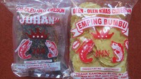 Yang jadi favorit adalah dendeng ikan japu yang penuh rasa dan emping bumbu. Emping bumbunya malah sudah dikirim keluar negeri (Fitraya/detikTravel)