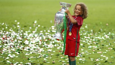 Kegembiraan Fans dan Keluarga Pemain Portugal