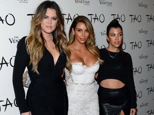Kardashian Bersaudari Akhirnya Rilis Palet Contouring
