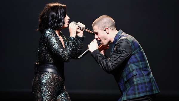 Demi Lovato Konser Bareng Nick Jonas Demi Lovato Konser Bareng Nick Jonas
