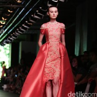 Sebastian Red by Sebastian Gunawan Plaza Indonesia Fashion Week 2016 at Plaza Indonesia. Thamrin. Jakarta. [Foto: Mohammad Abduh/Wolipop]