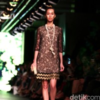 Sebastian Red by Sebastian Gunawan Plaza Indonesia Fashion Week 2016 at Plaza Indonesia. Thamrin. Jakarta. [Foto: Mohammad Abduh/Wolipop]