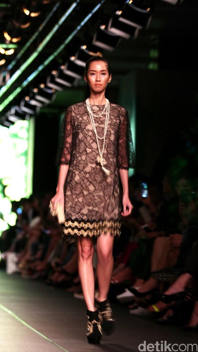 Sebastian Red by Sebastian Gunawan Plaza Indonesia Fashion Week 2016 at Plaza Indonesia. Thamrin. Jakarta. [Foto: Mohammad Abduh/Wolipop]