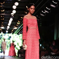 Sebastian Red by Sebastian Gunawan Plaza Indonesia Fashion Week 2016 at Plaza Indonesia. Thamrin. Jakarta. [Foto: Mohammad Abduh/Wolipop]